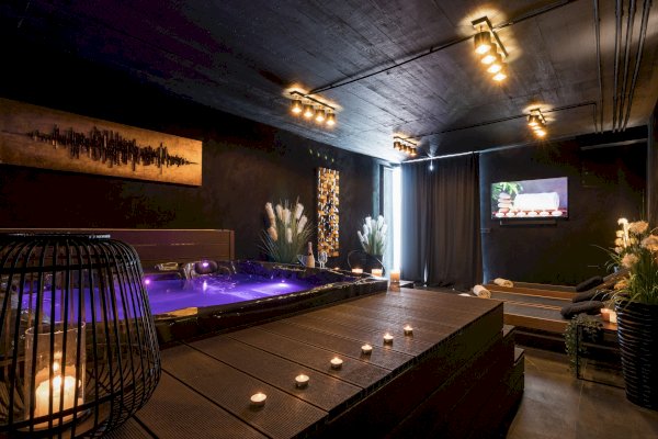 Taboo Villa & Spa