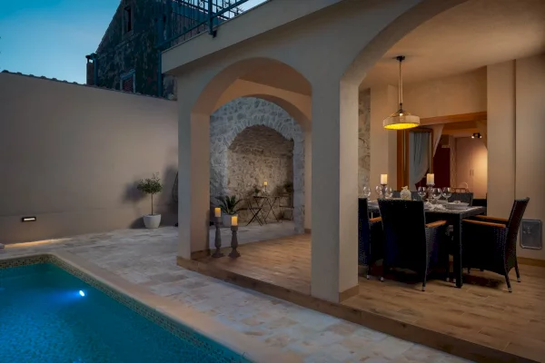Villa Kameni dvori